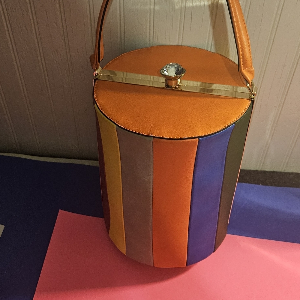 Multicolored Barrel Bucket Bag with Cylindrical Design